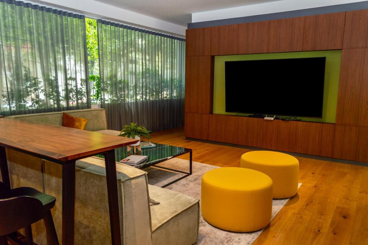 Mi Zona Lodging Condesa เม็กซิโกซิตี้ ภายนอก รูปภาพ